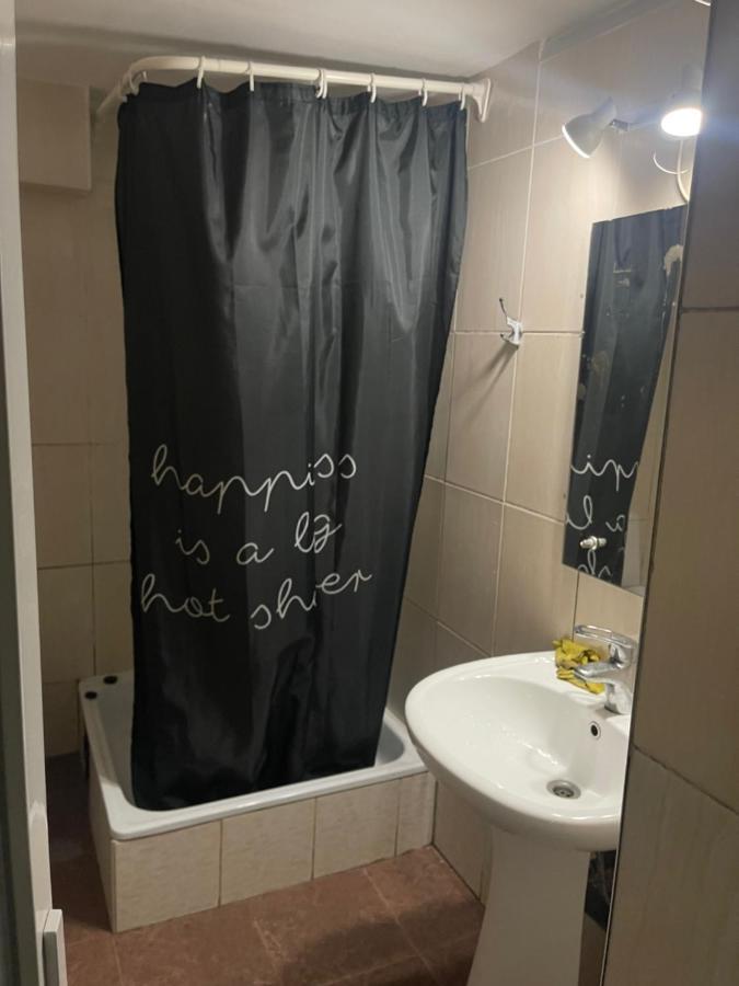 קייב Vip "Hostel Ok Hotel" מראה חיצוני תמונה